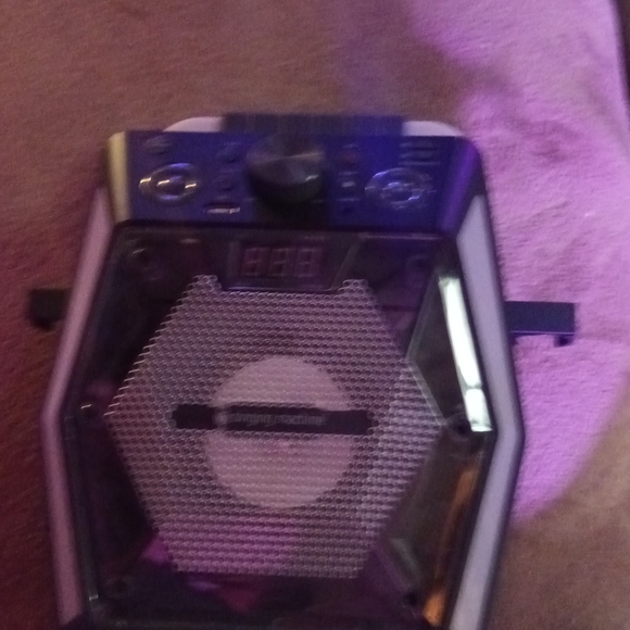 Singing Machine karaoke machine, mp3 player with BT. - Picture 6 of 9